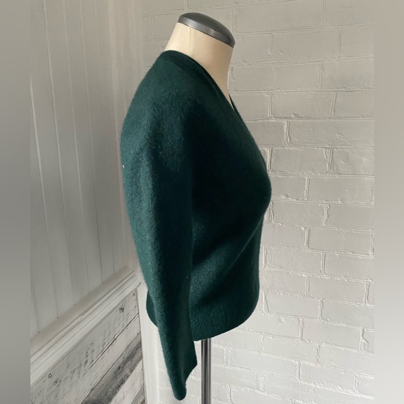 Uniqlo WOOL sweater - Picture 3 of 7